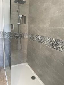 Phòng tắm tại Gîte l’Inattendu