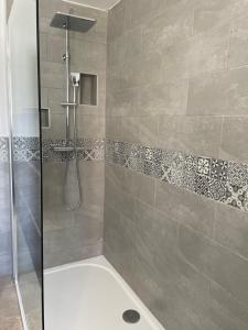 Phòng tắm tại Gîte l’Inattendu