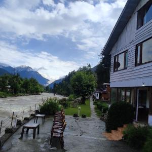Fotografie z fotogalerie ubytování Hotel White House v destinaci Pahalgam