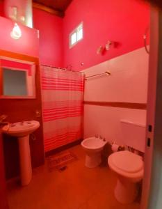 Vonios kambarys apgyvendinimo įstaigoje Complejo El Espinillo
