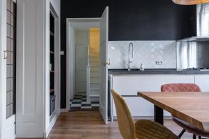 Fotografie z fotogalerie ubytování Unieke stadswoning met jacuzzi en sauna max 8 pers v destinaci Goes + 37 fotografií