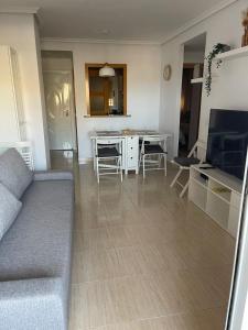 Posedenie v ubytovaní APARTAMENTO ZONA MARINADOR, CERCA A LA PLAYA