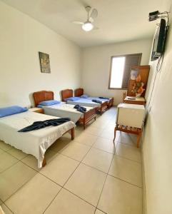 TV a/nebo společenská místnost v ubytování Hotel Sorrento