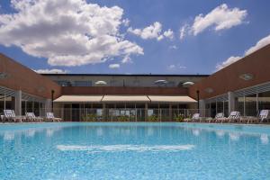Bazén v ubytování Vacancéole - Domaine du Green nebo v jeho okolí