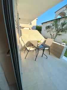 Balkón alebo terasa v ubytovaní Apartments NANA