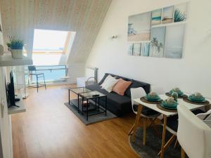 Foto dalla galleria di Apartamentos LAMAROSA -ATICO ,Vistas al Mar Cantabrico PARKING a Burela de Cabo