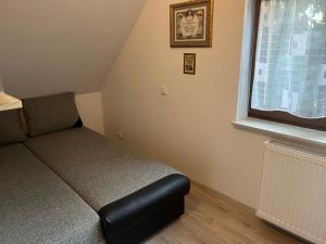 Posedenie v ubytovaní Nad brzegiem Narie