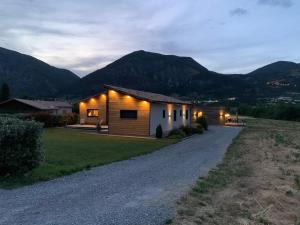 Widok na góry z tego domu wakacyjnego