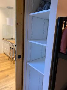 Kuchnia lub aneks kuchenny w obiekcie Charmant logement entre Lac et Montagne