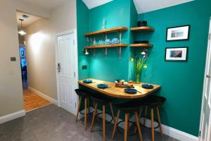 Φωτογραφία από το άλμπουμ του Tastefully Decorated 1-Bed with Free Parking - At Hem στο Γουίντσεστερ +3 φωτογραφίες