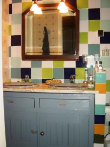 Una cocina o cocineta en Adore Portugal Lousã - 2 suites com piscina partilhada 22 fotos más