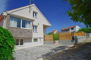 Budova, v ktorej sa vila nachádza