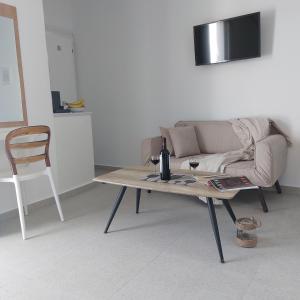 TV/Unterhaltungsangebot in der Unterkunft Elite Suites Naxos