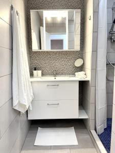 Ένα μπάνιο στο CASA SOLE - Apartamento Playa San Juan NR. 3