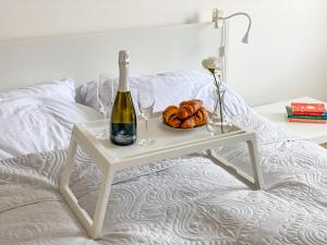 Fotografia z galérie ubytovania Apartament Loftowy Świętojańska v destinácii Gdynia + 35 fotografií