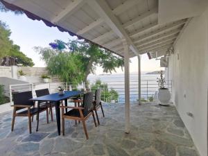 A balcony or terrace at Evgenia Seafront House