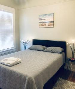 Ένα ή περισσότερα κρεβάτια σε δωμάτιο στο Mishas Comfort Haven