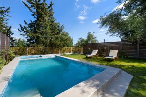 Bazén v ubytování Playia Villas II nebo v jeho okolí