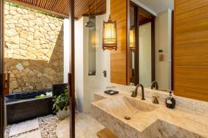Ванная комната в The Tubkaak Krabi Boutique Resort