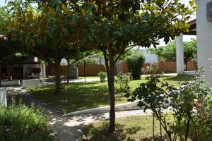 Fotografie z fotogalerie ubytování Villa Kontos v destinaci Kamena Vourla