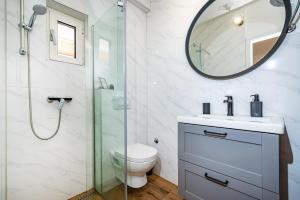 Kúpeľňa v ubytovaní Apartment Helena Rovanjska
