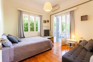 Posezení v ubytování A Homes Greece - Modern Spacious Home with Garden Near Center Kalamata + 31 fotografií