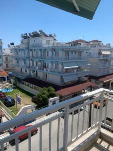 ein Blick vom Balkon eines Gebäudes in der Unterkunft New Zeusplace apartment with private parking Paralia Katerini in Paralia Katerinis