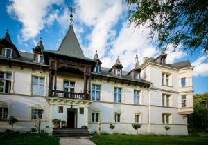 Gallery image of Pałac Ławica- spływy Przełomem Bardzkim in Kłodzko