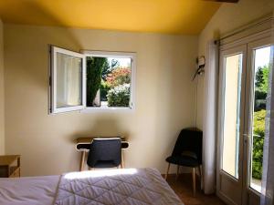 Photo de la galerie de l'établissement Castel Mireio Gîtes, à Cairanne