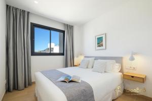 Posteľ alebo postele v izbe v ubytovaní Exclusive apartment in Higueron west 217 in Fuengirola + 16 fotografií