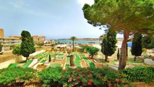Vonkajšia záhrada v ubytovaní VACAY Apartamento Sol i Mar, vistas al mar, en la Costa Brava, L'Escala!