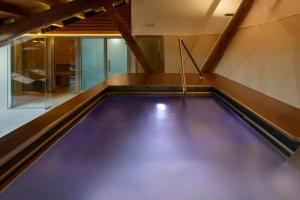 Swimming pool sa o malapit sa Hotel Restaurante & Spa Palacio Matutano-Daudén
