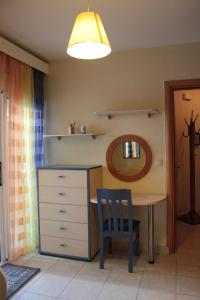 Fotografie z fotogalerie ubytování Sofia's Apartment 70m from the Sea in Toroni. v destinaci Toroni