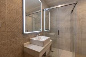 BiBo Suites San Agustín的一间浴室