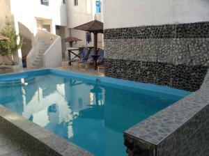 The swimming pool at or close to Rooms to let Katerina & John's