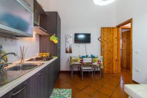 Fotografia z galérie ubytovania Villa I Mori con piscina v destinácii Santa Maria Del Focallo