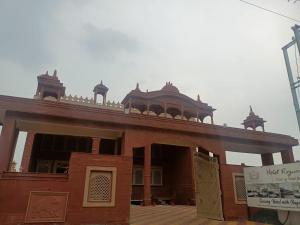 奥拉奇哈Hotel Rajwada palace的相册照片