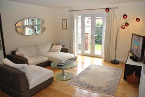 Gallery image of Spacious 2-Bedroom Apartment with Parking in Windsor in Windsor