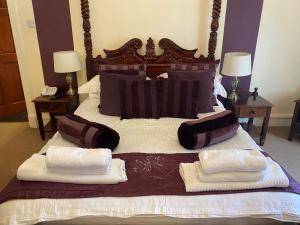 Postel nebo postele na pokoji v ubytování Avonbridge Hotel