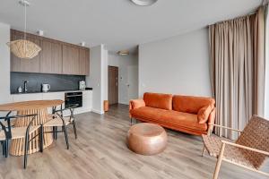 Kuchyňa alebo kuchynka v ubytovaní Gdańsk Comfort Apartaments Łąkowa + 37 fotografií