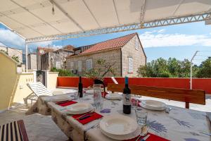 Balkón alebo terasa v ubytovaní A1-apartment 50m from the beach with the sea view