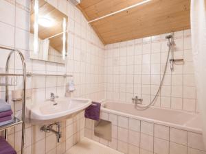 Łazienka w obiekcie Apartment Kraxner
