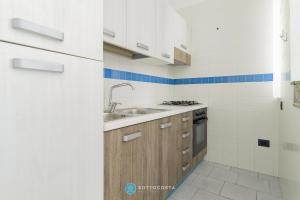 Η κουζίνα ή μικρή κουζίνα στο ARTEMIDE FLAT - SAN FOCA