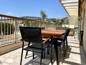 Balkon lub taras w obiekcie RoofTop Apartement - Quartier Croisette - Esc'Appart