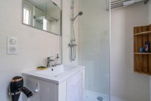 Fotografia z galérie ubytovania logement cosy et moderne proche de toute commodité v Paríži