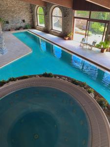 Piscina di L'Avenc Benestar Rural o nelle vicinanze
