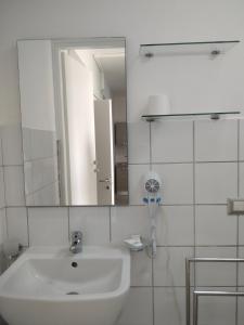 A bathroom at B&B Da Luca