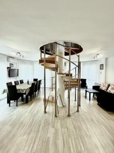 Restauracja lub miejsce do jedzenia w obiekcie CSEVI Apartmanház