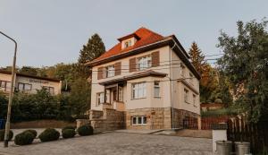 Budova, kde se bed and breakfast nachází
