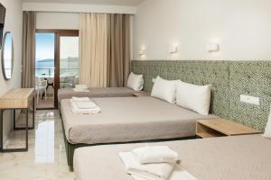 Gallery image of PANORAMA ROOM APARTMENs in Ouranoupoli